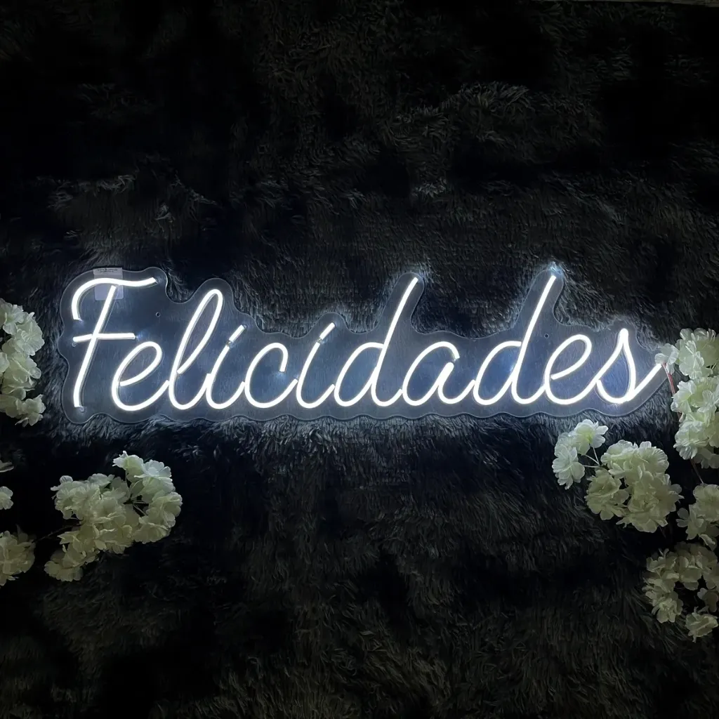 D_NQ_NP_2X_779608-MLM75870629323_042024-F-letrero-led-neon-felicidades.webp