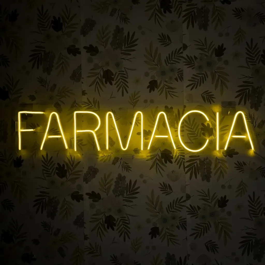 D_NQ_NP_2X_859074-MLM85356569786_062025-F-letrero-led-neon-personalizado-farmacia.webp