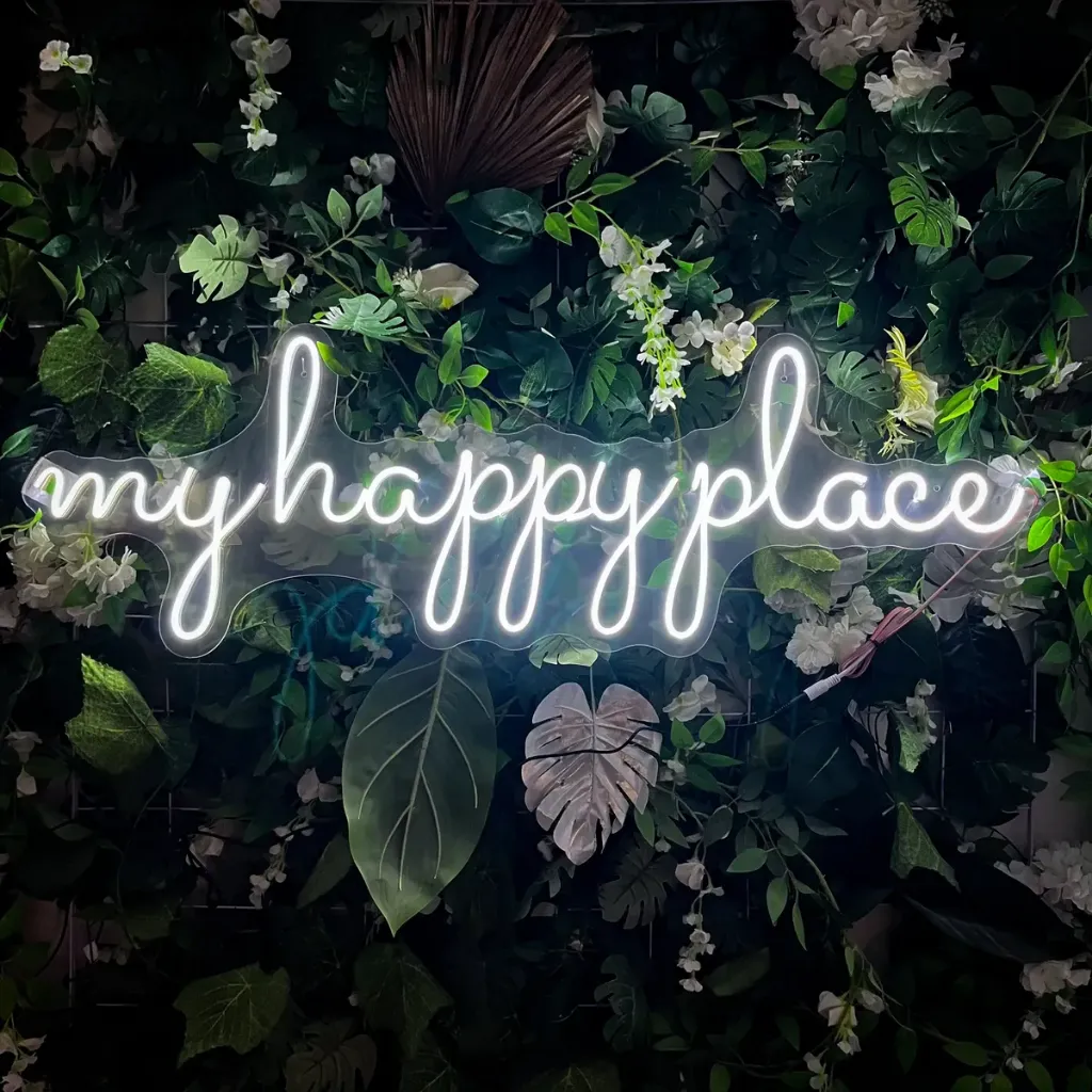 D_NQ_NP_2X_809568-MLM112215948760_062026-F-letrero-led-neon-anuncios-my-happy-place-decorativo.webp