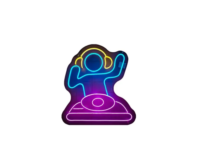DJ_60cm x 54cm